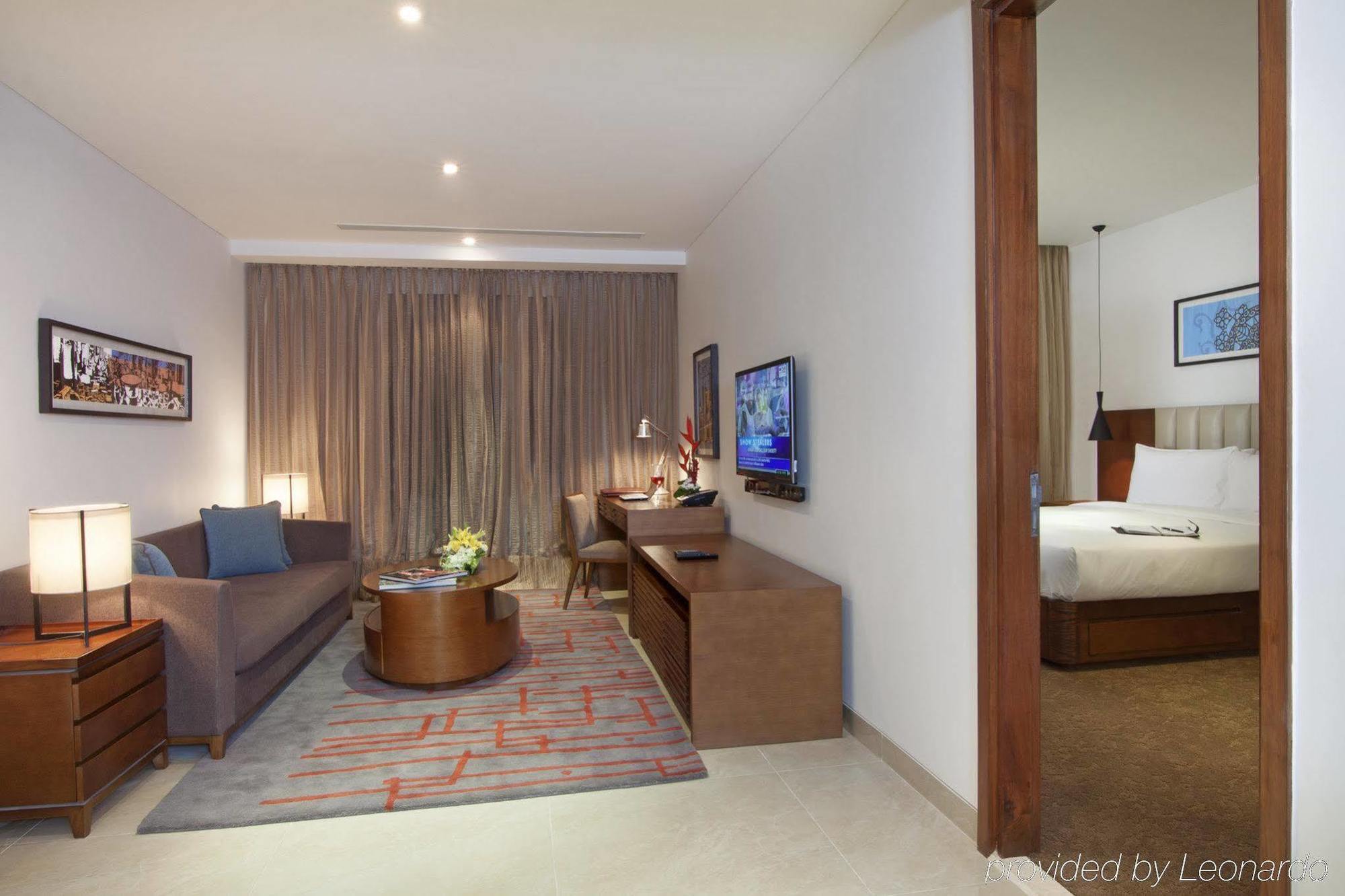 Hotel Oakwood Residencia Prestige Whitefield Bangalore Exterior foto