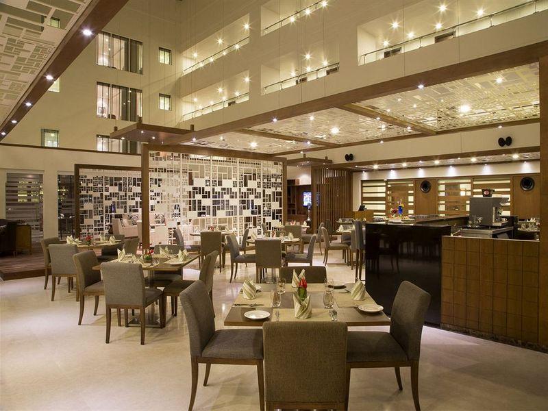 Hotel Oakwood Residencia Prestige Whitefield Bangalore Exterior foto