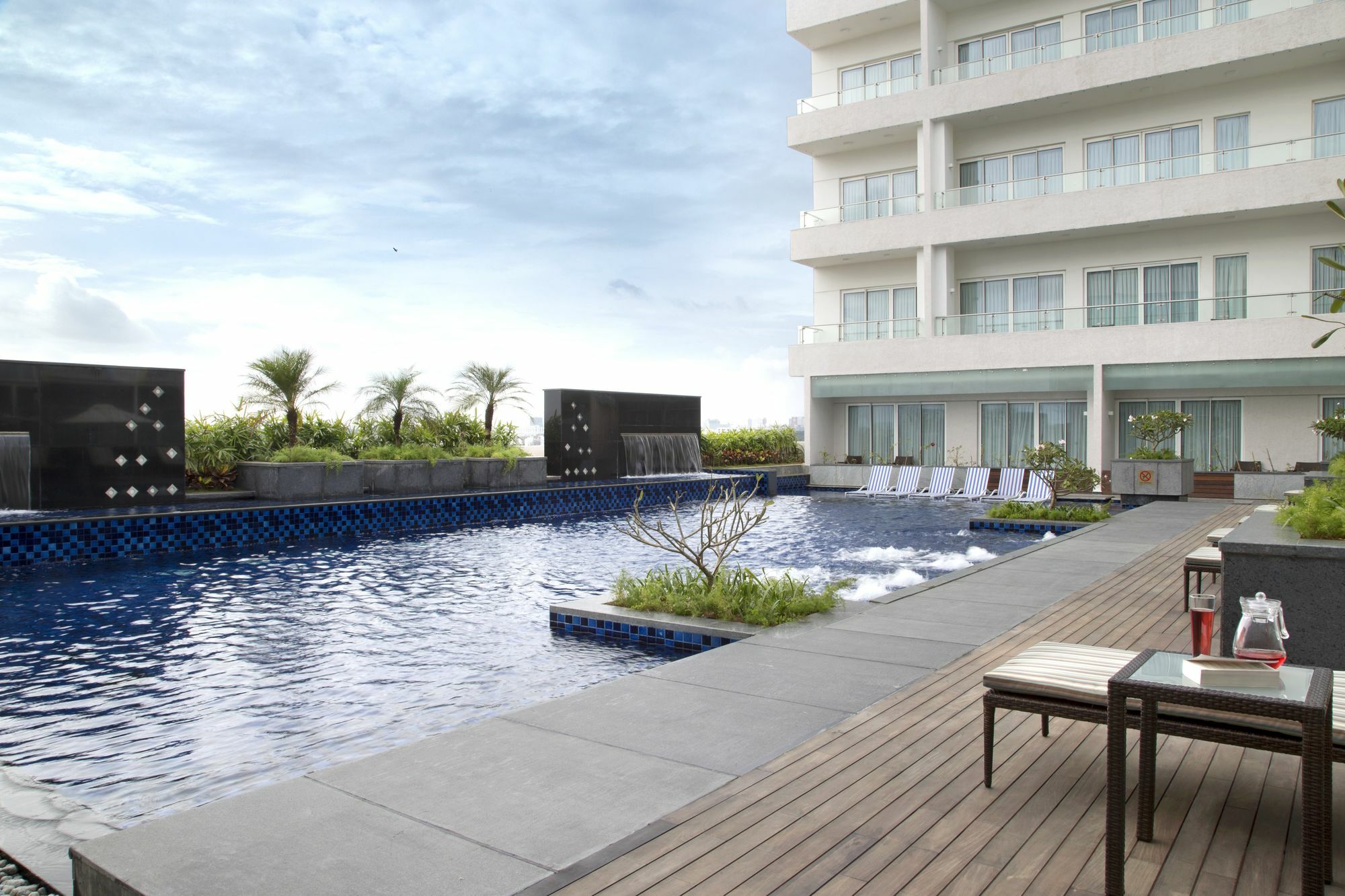 Hotel Oakwood Residencia Prestige Whitefield Bangalore Exterior foto